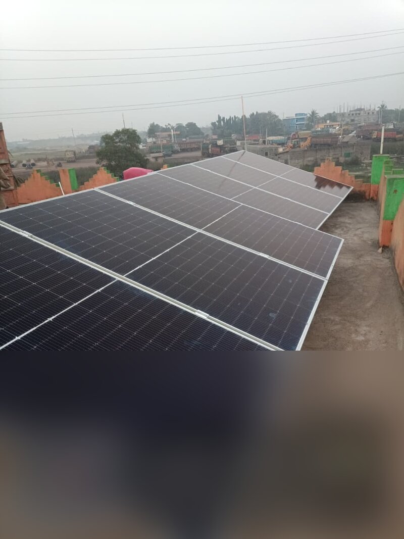 Large solar panel array on rooftop