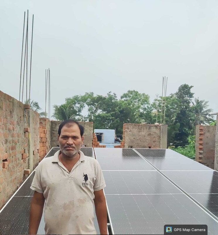 SREE technician at a commissioned rooftop solar installation, Saharadia, Odisha
